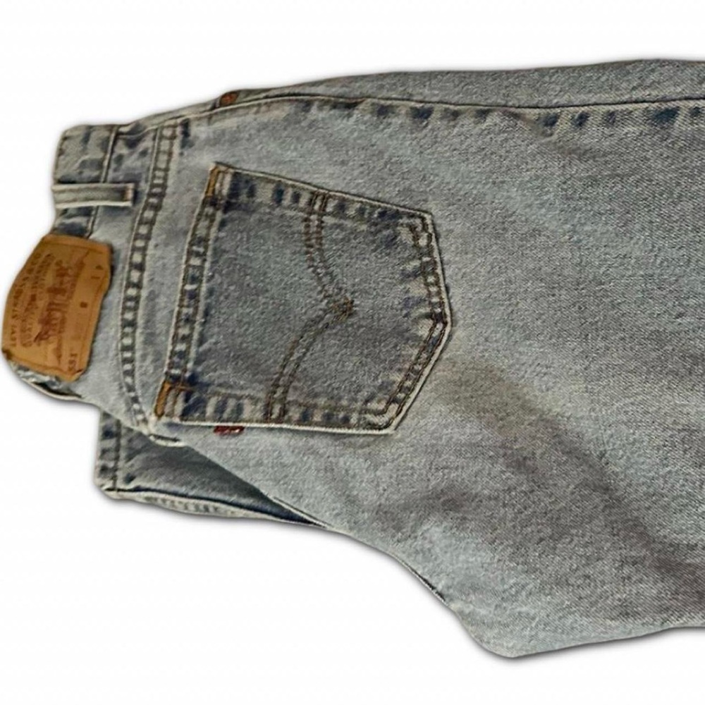Levi’s mom jeans